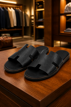 Portofino nero esposto in boutique