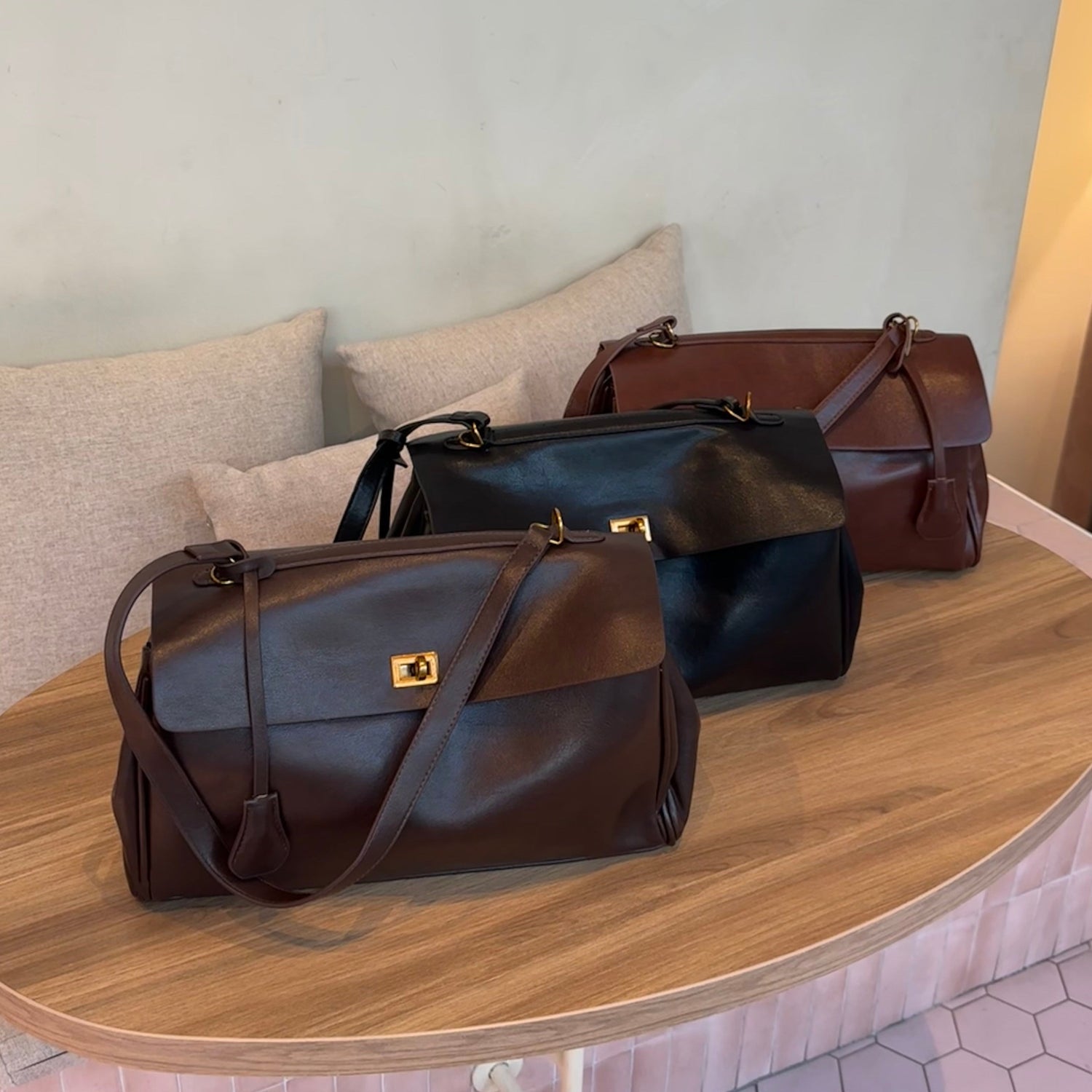 Bellaro Vintage Bag color selection