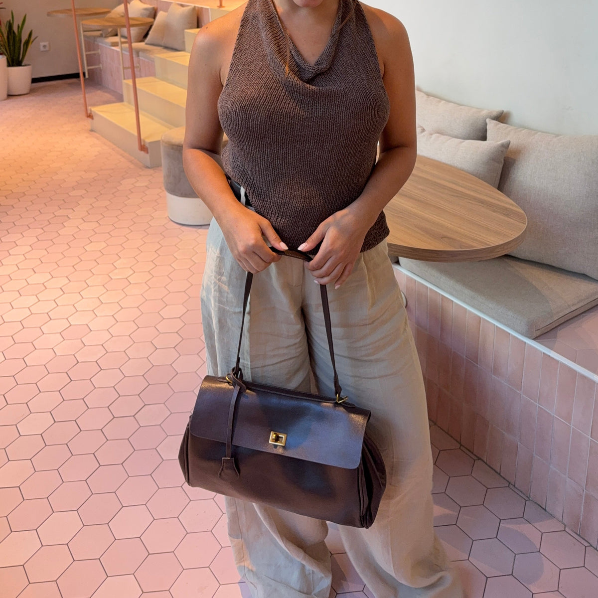 Bellaro Vintage Bag carried by shoulder strap