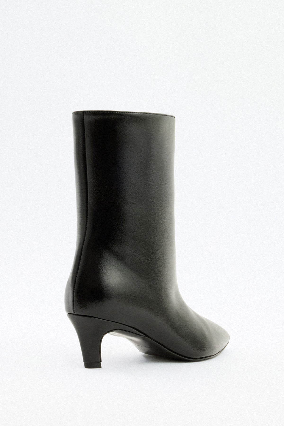 Aria Leather Ankle Boots - Black