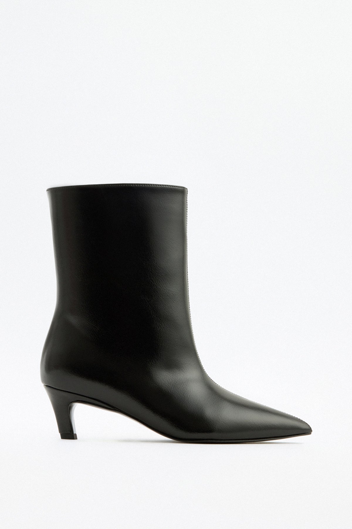 Aria Leather Ankle Boots - Black