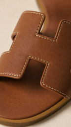 Capri Bellaro — bellaro capri marrone detail leather 01 — immagine 11