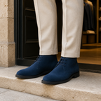 Burano blu indossata, hero con close sulla sneaker