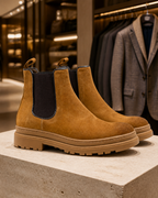 Portovenere cammello esposta in boutique, vista 1