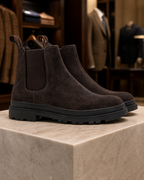 Portovenere marrone esposta in boutique, vista 1