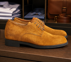 Avise cammello esposta in boutique, vista 2